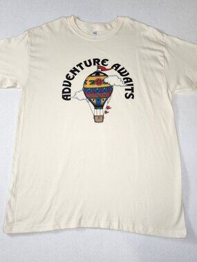 M&O Gold Cream Adventure Awaits Hot Air Balloon Graphic Tee Shirt Size Large